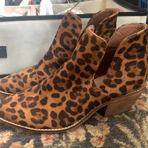 Leopard ankle booties